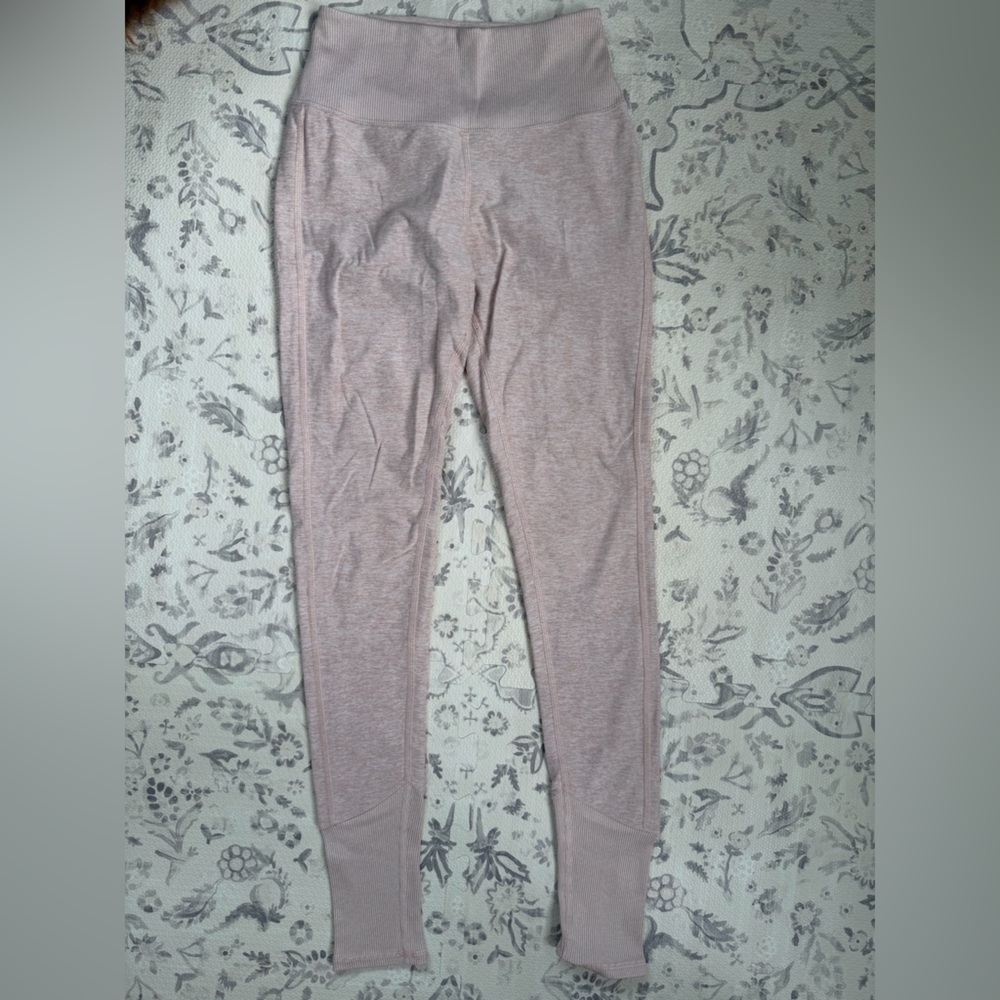 Alo yoga Alo soft pink leggings